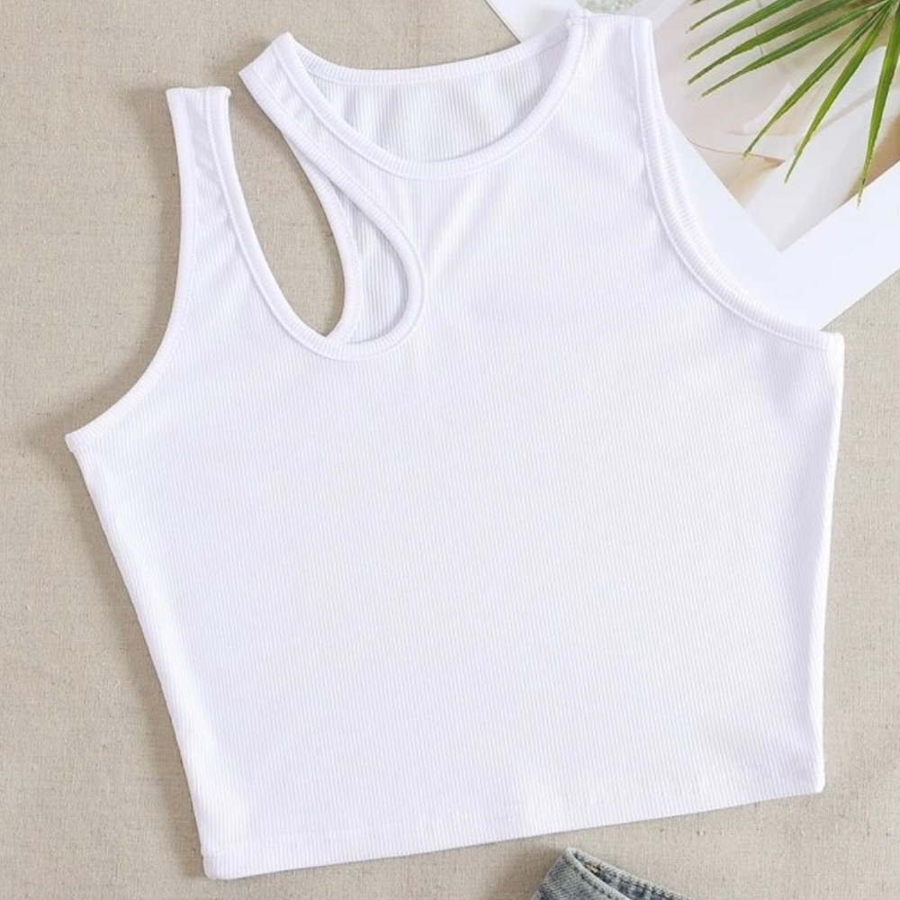 NEW Solid Cut Out Shoulder Crop Tank Top in white (M)